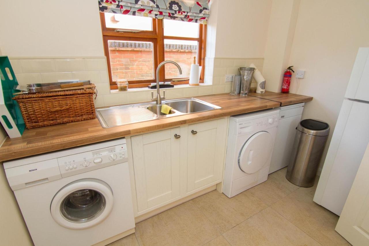 2 Priory Court Villa Thornham  Buitenkant foto