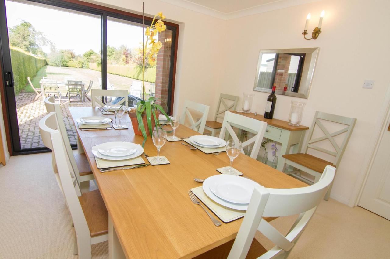 2 Priory Court Villa Thornham  Buitenkant foto